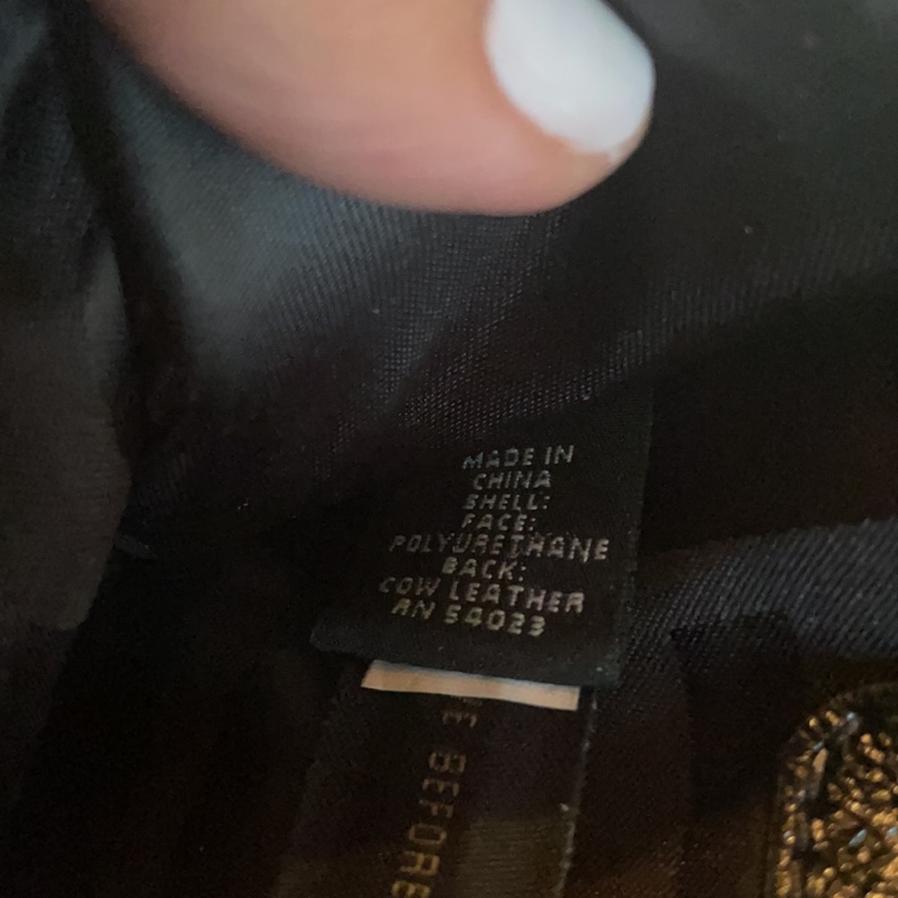 Banana Republic black leather clutch - Picture 8 of 8